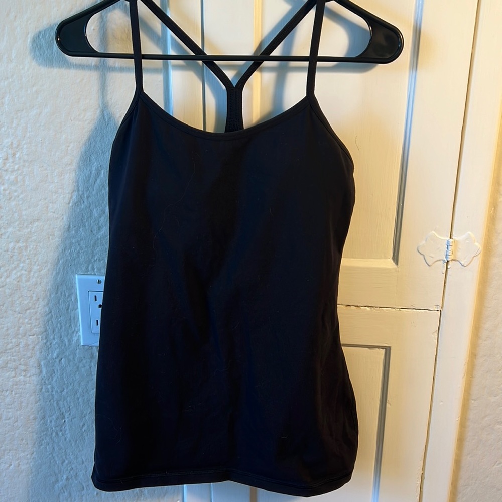 Lululemon power flow y tank